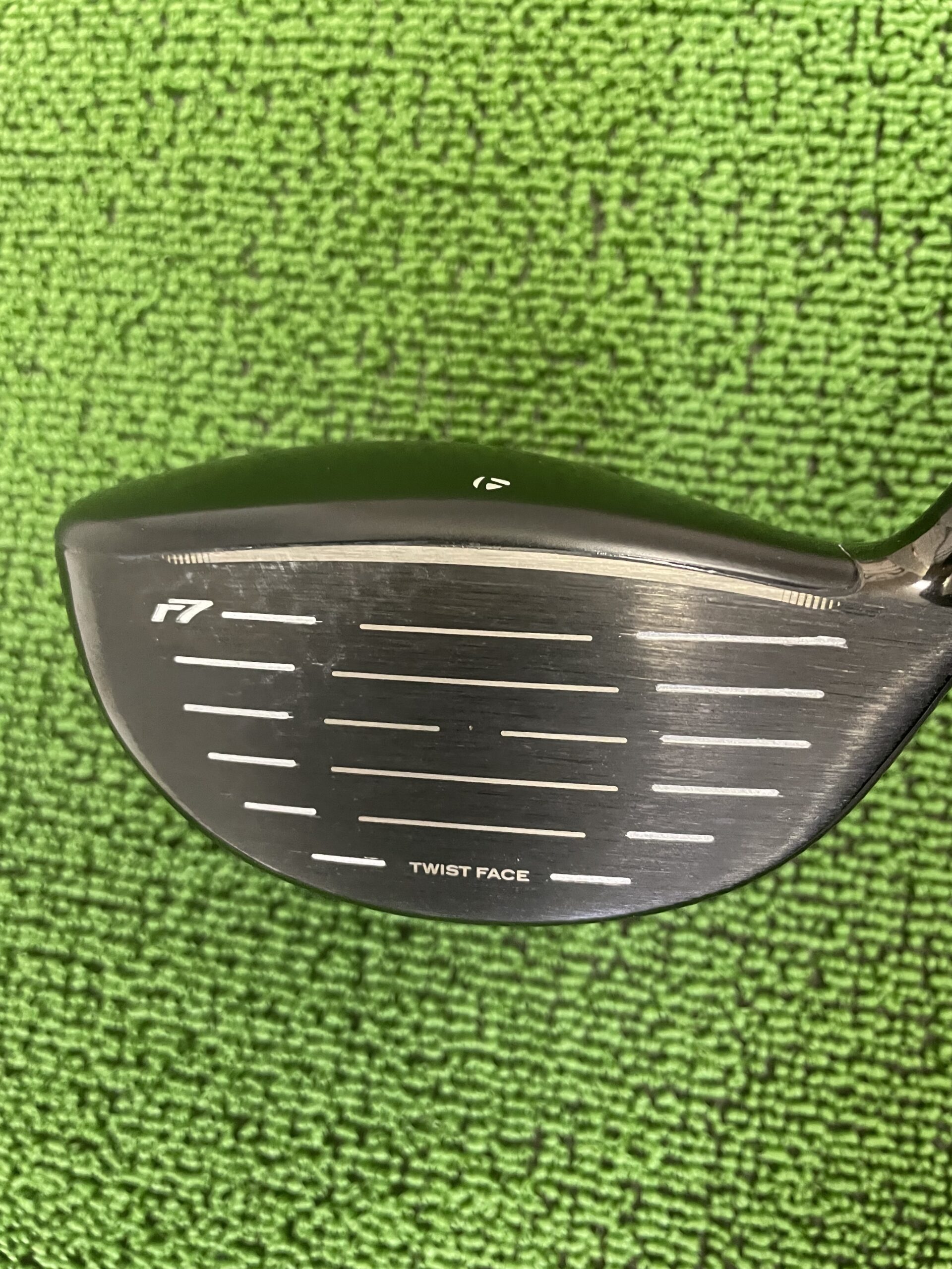 R7クアッドミニドライバーヘッドのフェース面