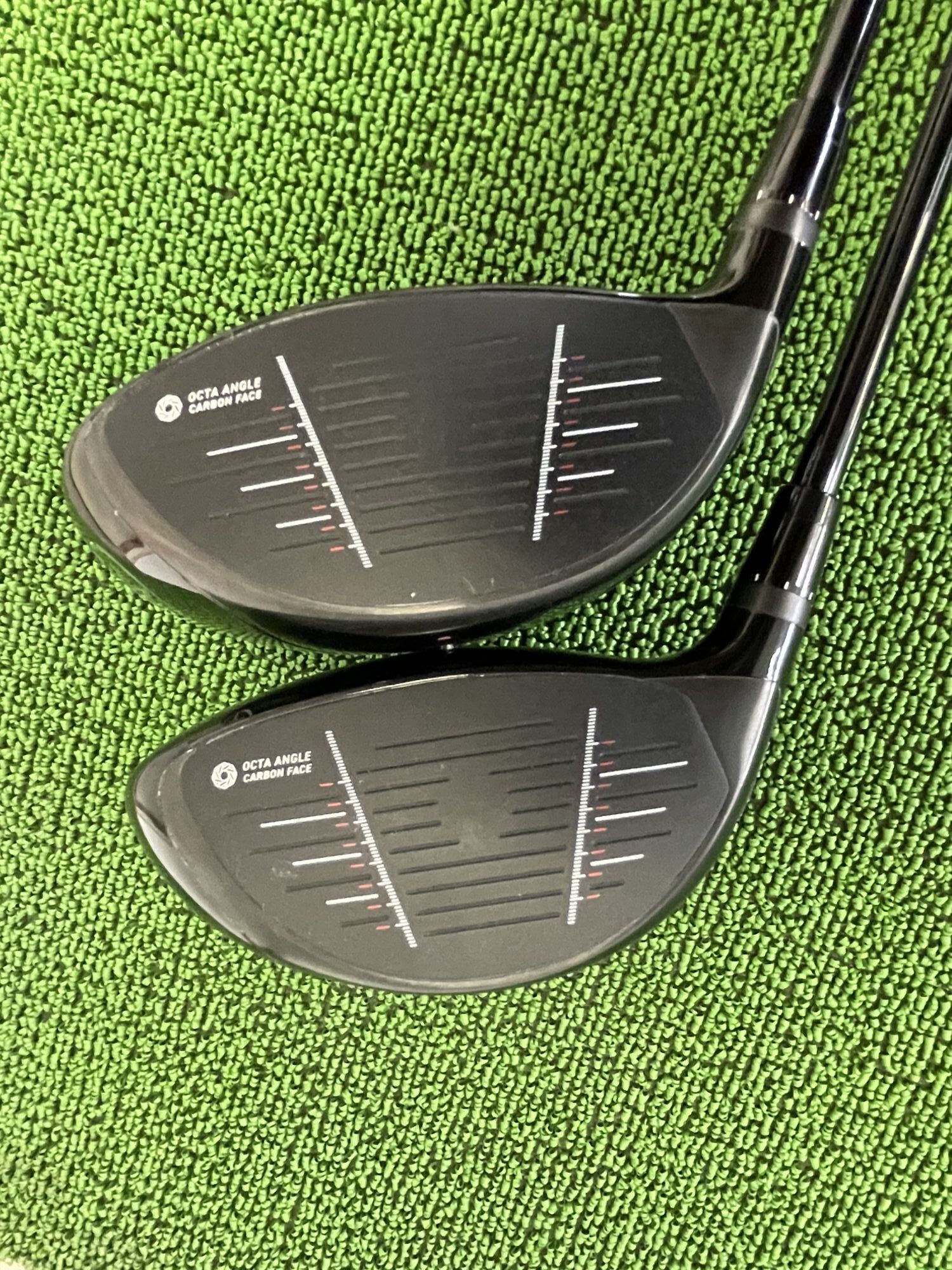 上 DD-2　下 DD-1ドライバーヘッドのフェース面