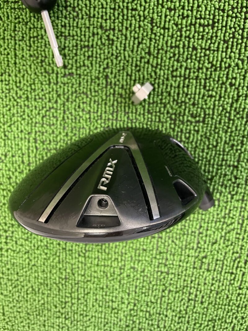 DD-2ドライバーヘッドのソール部分とウェイト