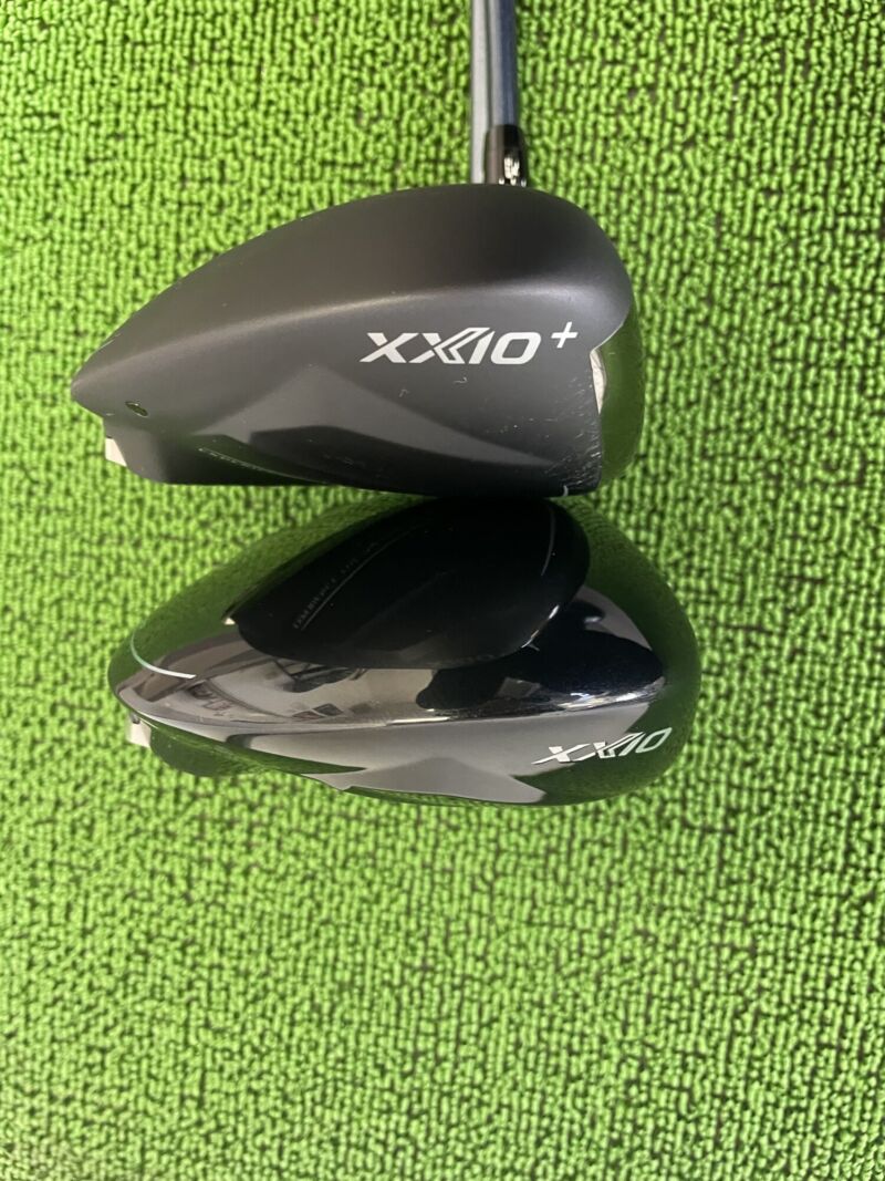 上 XXIO14　下 XXIO14＋ドライバーヘッドのトゥ側部分