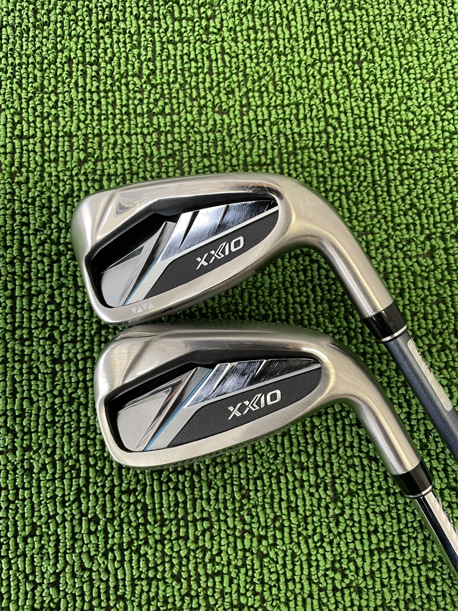 XXIO14アイアンヘッドのバックフェース