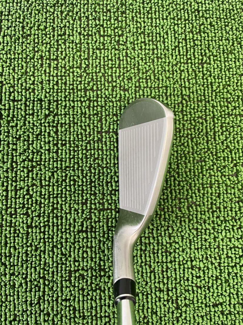 XXIO14アイアンヘッドのトップブレード、フェース面