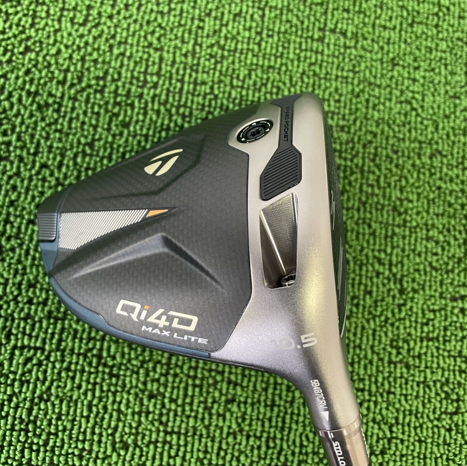 Qi4D MAX LITE ドライバーヘッドのソール部分