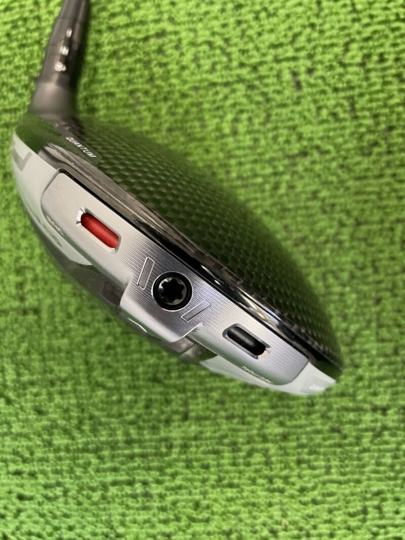 クアンタムマックスドライバーヘッドのバックフェース部分