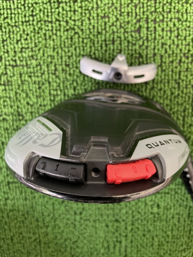 クアンタムマックスドライバーヘッドのバックフェース部分