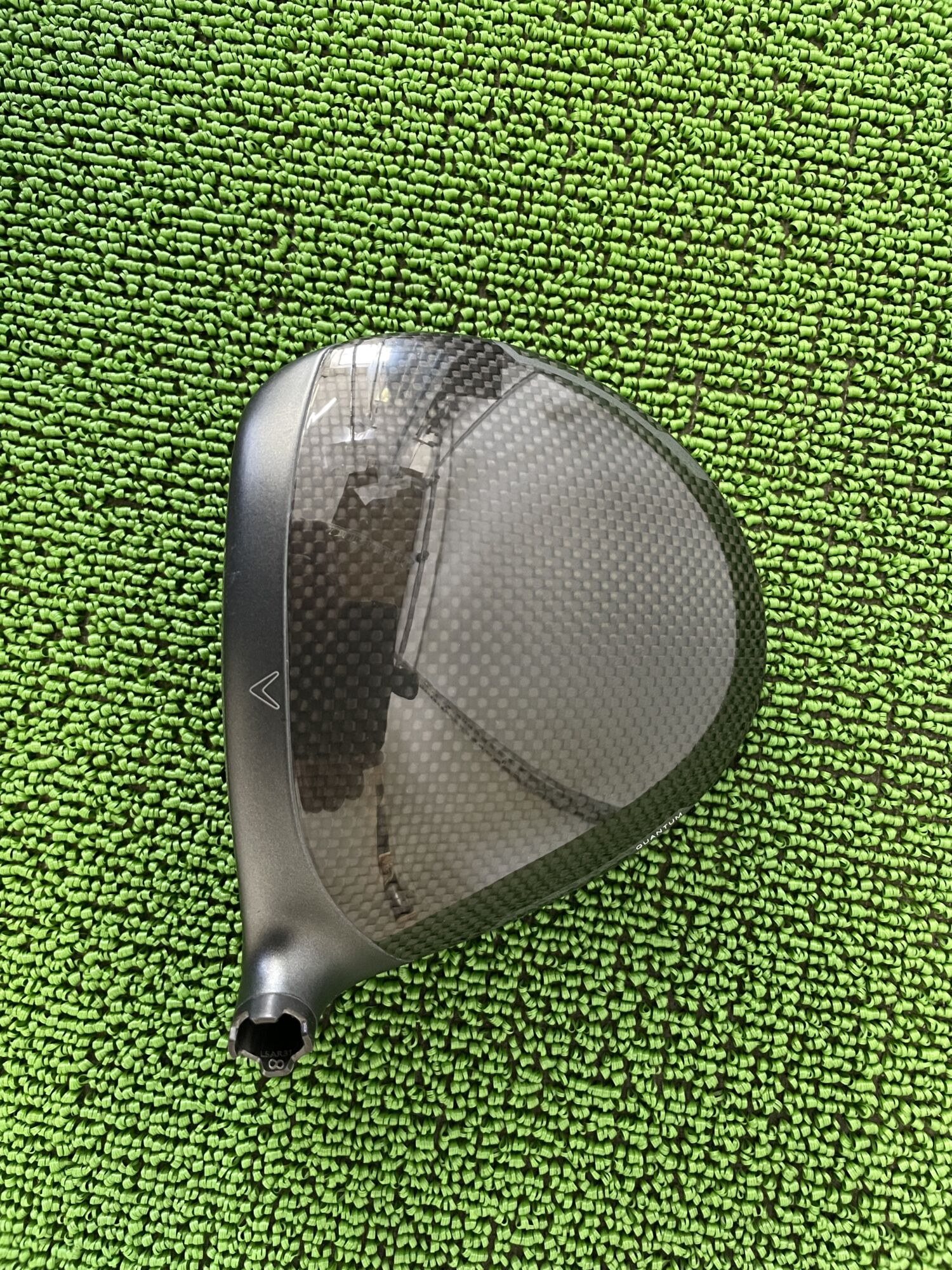 クアンタムマックスDドライバーヘッドのクラウン部分