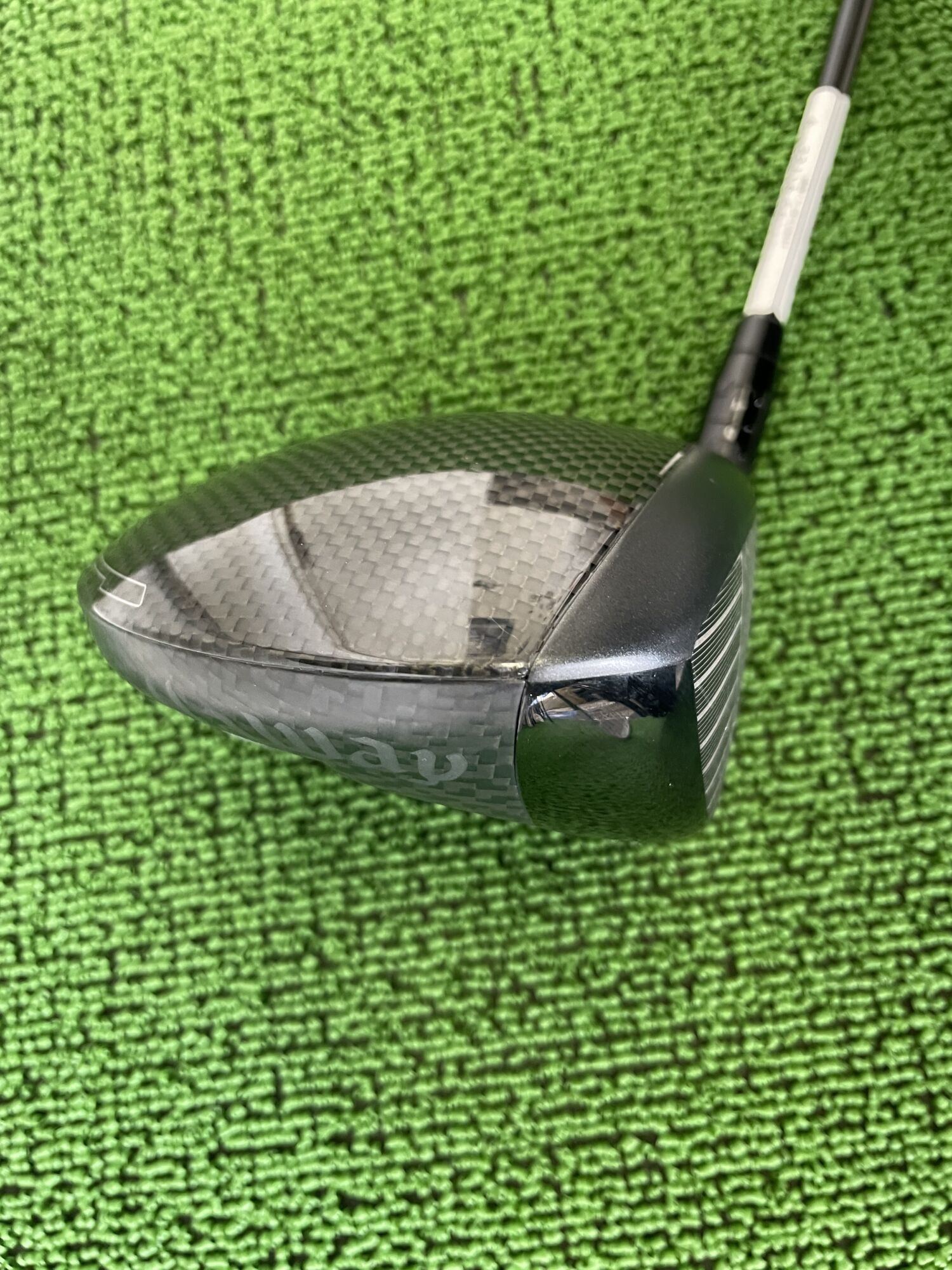 クアンタムトリプルダイヤMAXドライバーヘッドのトゥ側部分