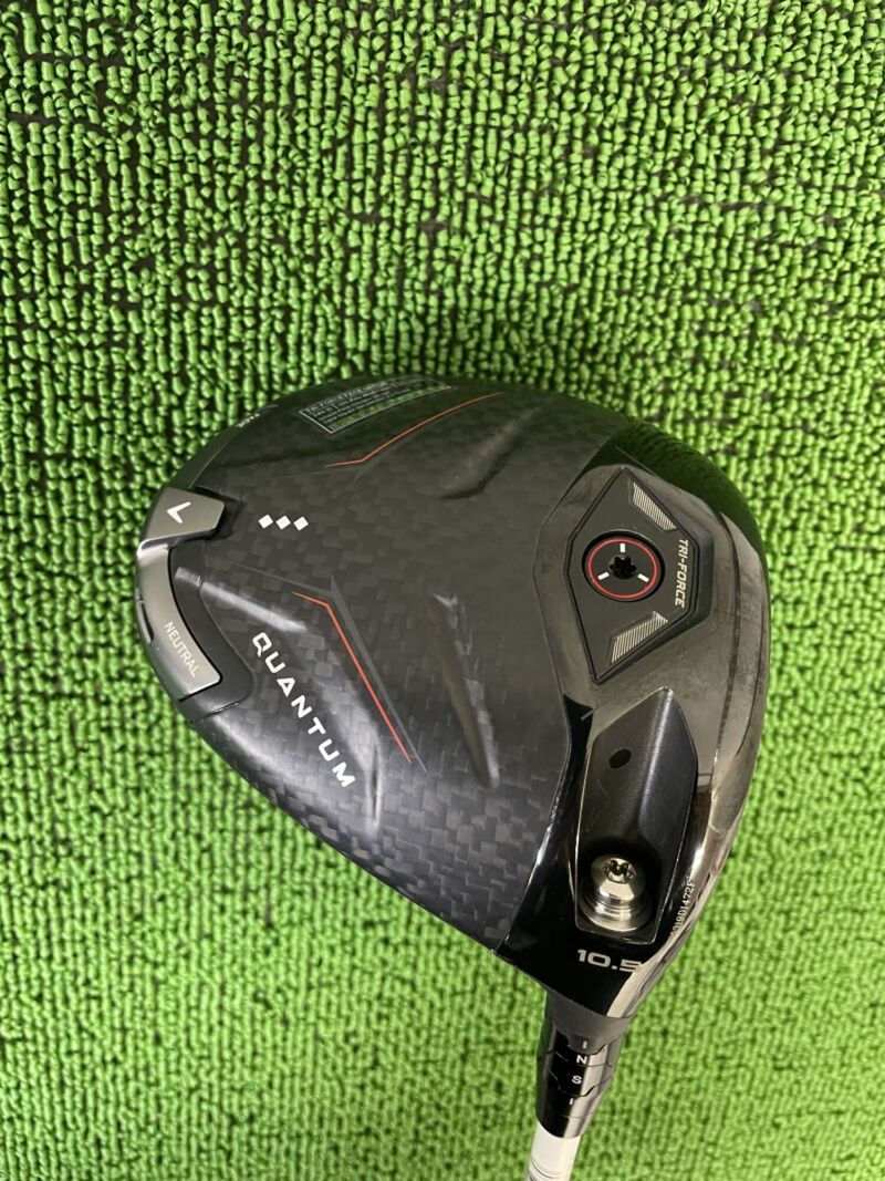 クアンタムトリプルダイヤドライバーヘッドのソール部分