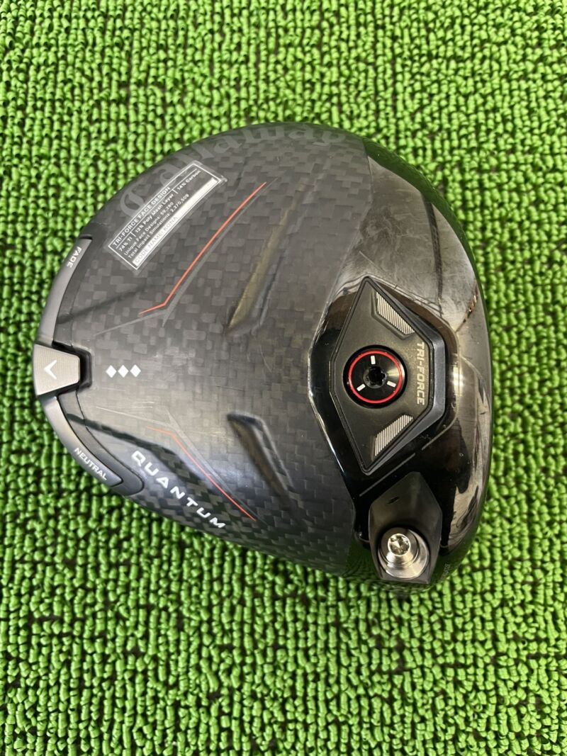 クアンタムトリプルダイヤドライバーヘッドのソール部分
