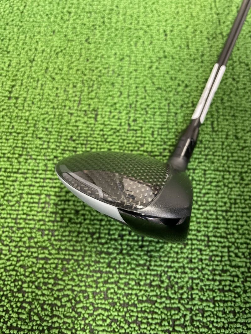 クアンタムフェアウェイウッドのヘッドのトゥ側部分