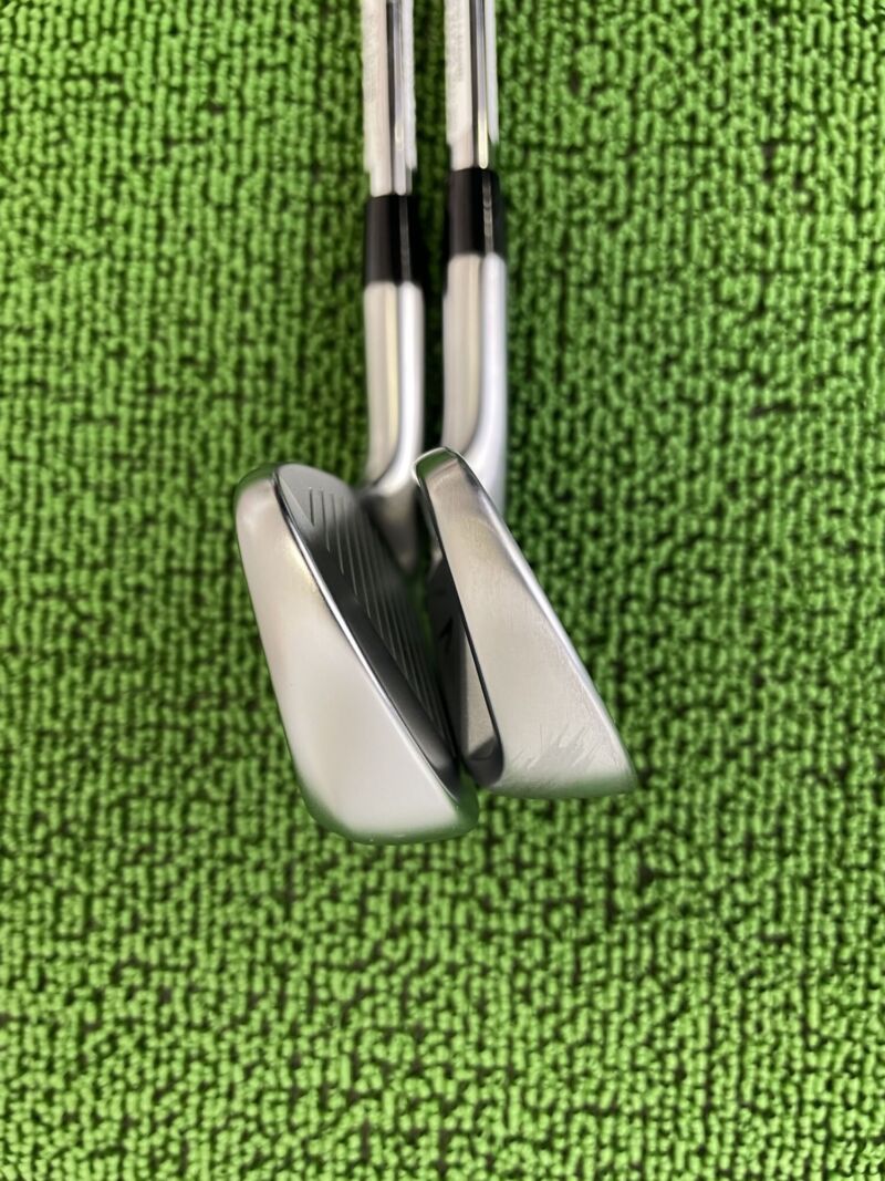 左 Xフォージドスター　右 Xフォージドアイアンのトゥ側部分