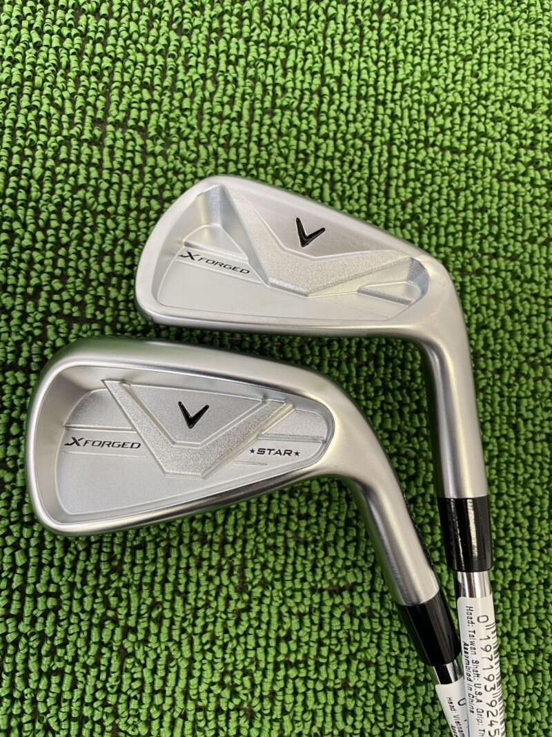 上 Xフォージド　下 Xフォージドスターアイアンヘッドのバックフェース部分