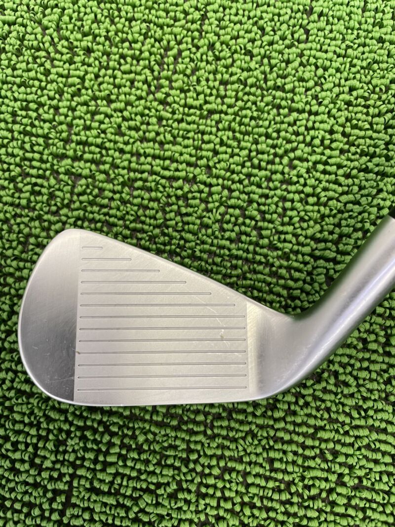  Xフォージドアイアンヘッドのフェース面