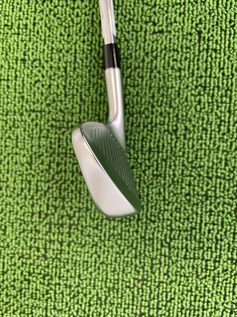  Xフォージドスターアイアンヘッドのトゥ側部分